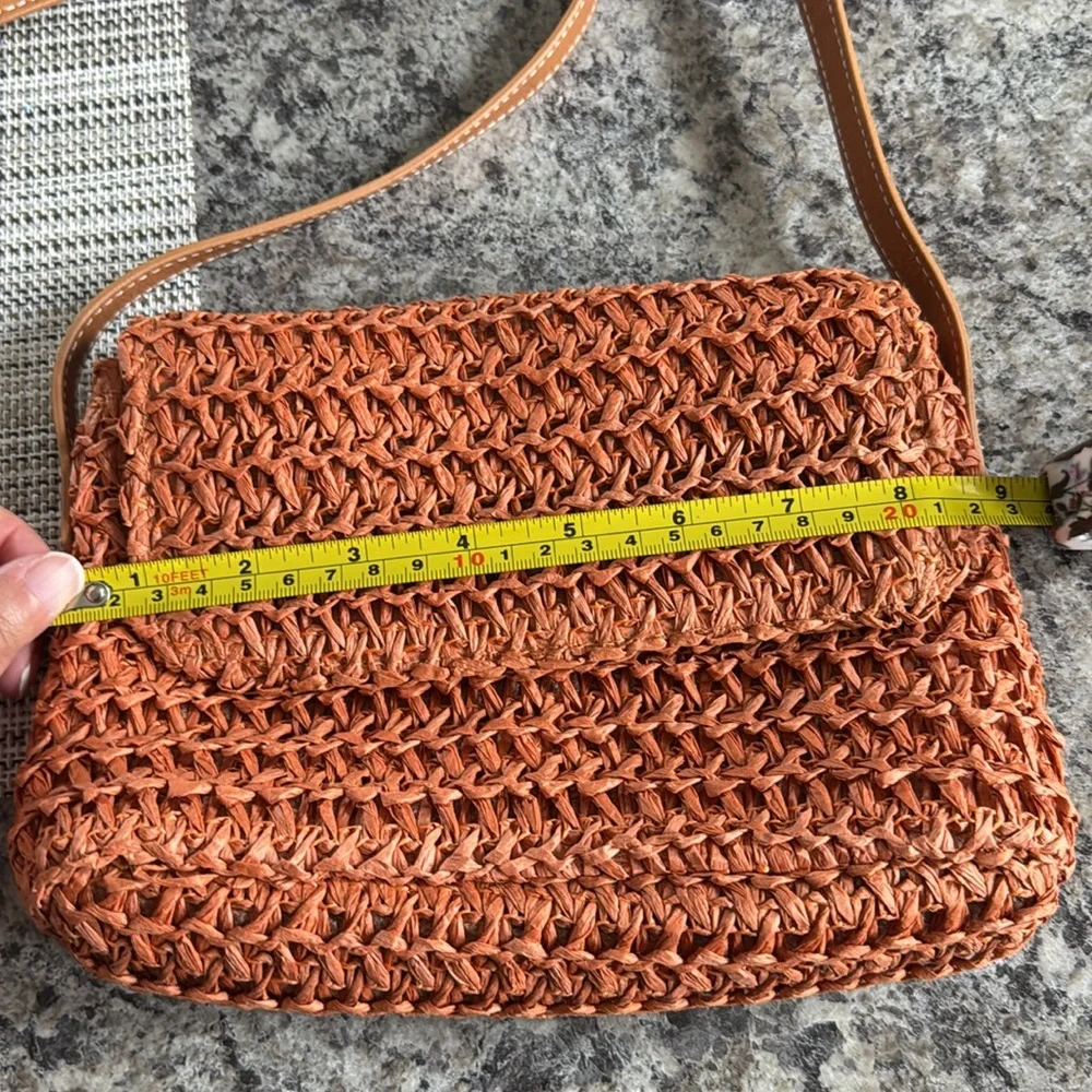 Universal Thread Women’s Woven Cognac Tan Handbag Purse NWOT - Picture 7 of 8